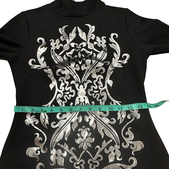 Forever 21 Black & Silver Metallic Filagree Long Sleeve Midi Dress - Size Medium - Picture 13 of 16